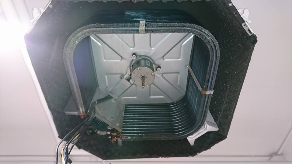 冷氣機內部清潔